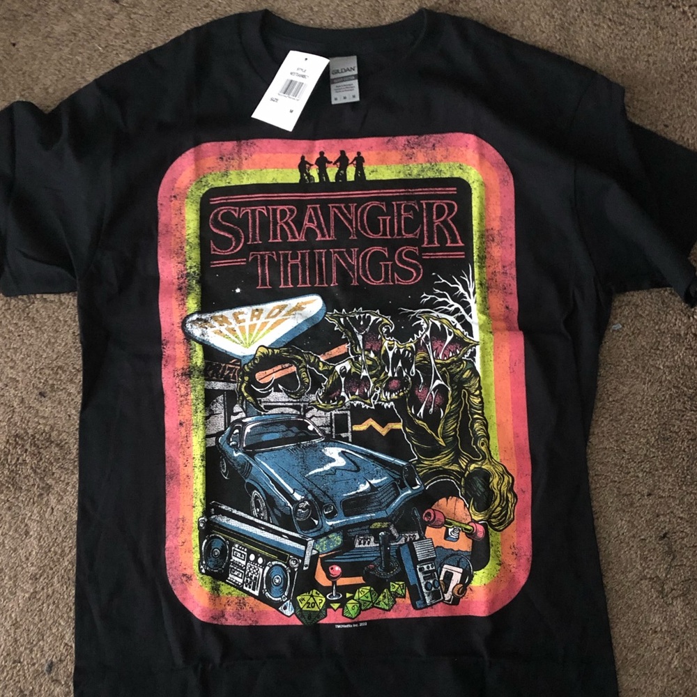Stranger Things T- shirt - medium - black - brand new